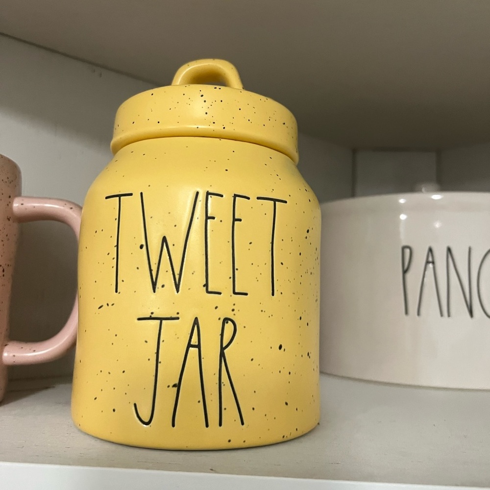 Rae Dunn canister